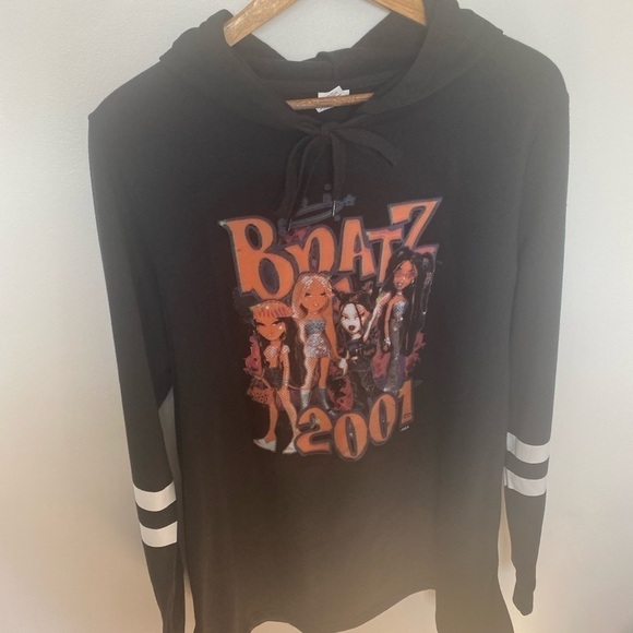 VINTAGE Vibes Y2K Bratz Doll 2001 Sweater Throwback Hoodie Black Festival Spring - Picture 6 of 10